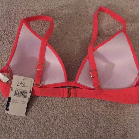 Ladies NWT coral bathing top☀️2/18☀️ - Picture 2 of 3